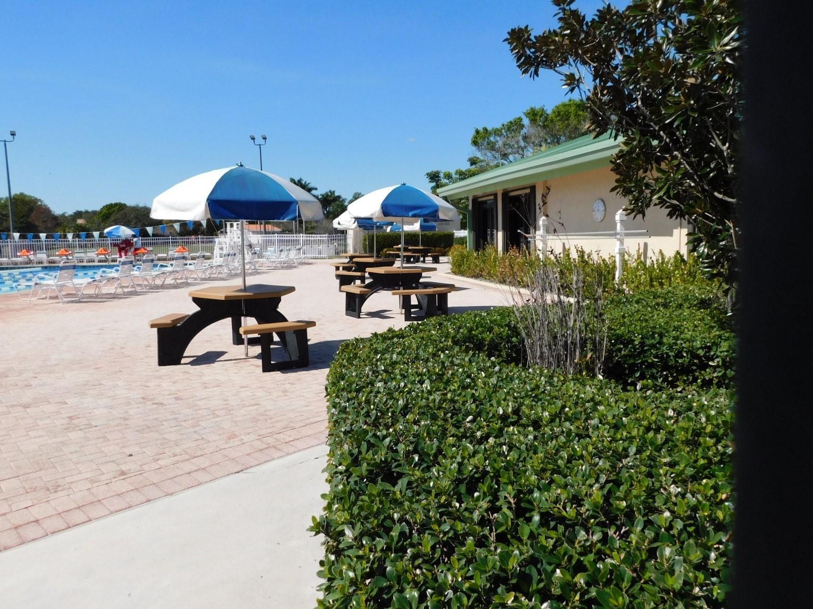 2545 Camelot Court, #2545, Hollywood, FL 33026