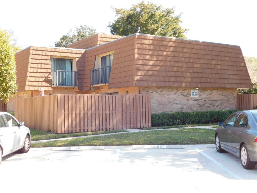 Property photo for 2545 Camelot Court, #2545, Hollywood, FL