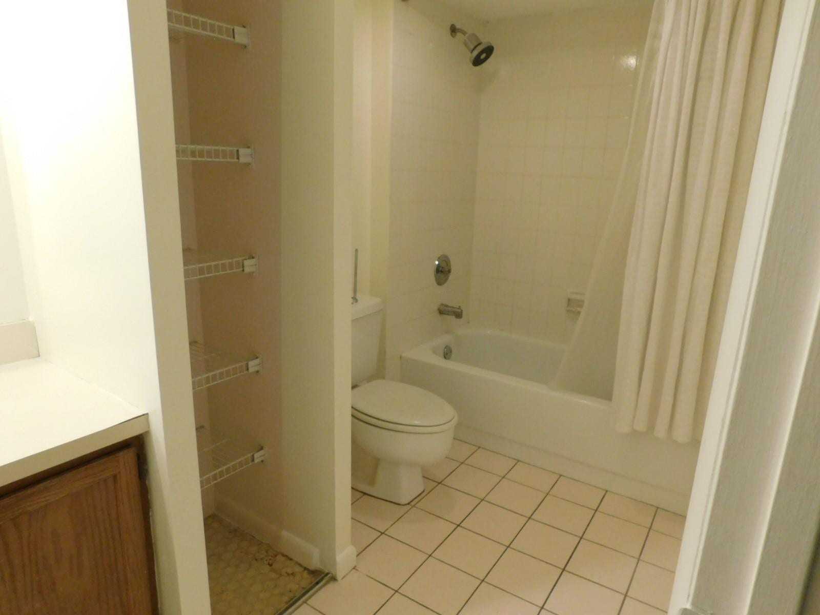 2545 Camelot Court, #2545, Hollywood, FL 33026