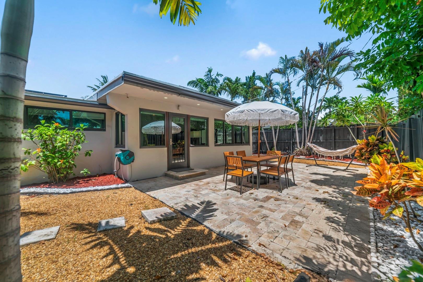 1908 NE 27th Street, Wilton Manors, FL 33306 Perfect spot for the barbeque and dining....