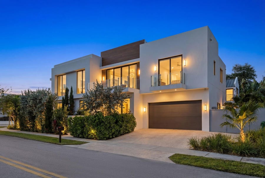 Property photo for 1111 SE 9th Avenue, Fort Lauderdale, FL