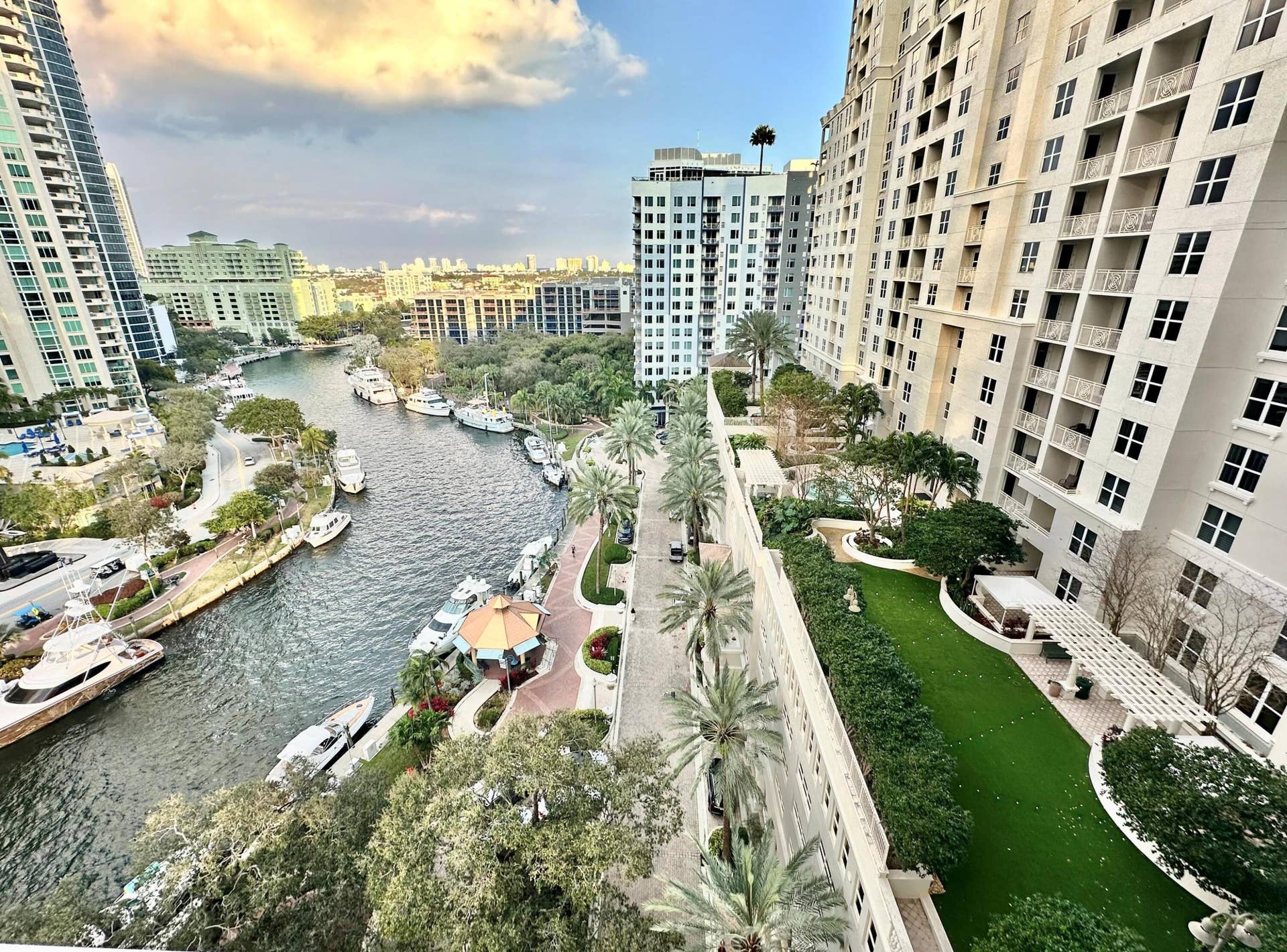 511 SE 5th Avenue, #1217, Fort Lauderdale, Fort Lauderdale, FL 33301 Unit 1217 Glorious River View from Balcony!