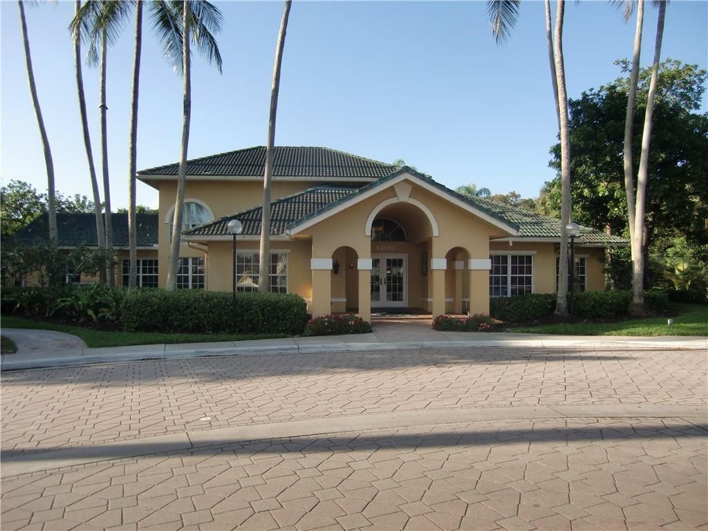 4045 Mcnab Road, #201 G, Pompano Beach, FL 33069 Photo 12