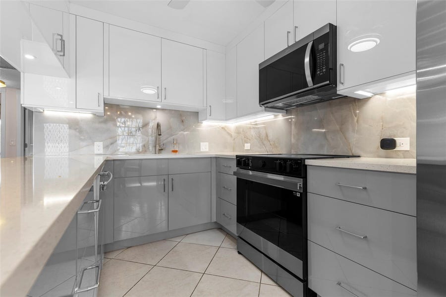 Property photo for 2122 Cambridge F, #2122, Deerfield Beach, FL