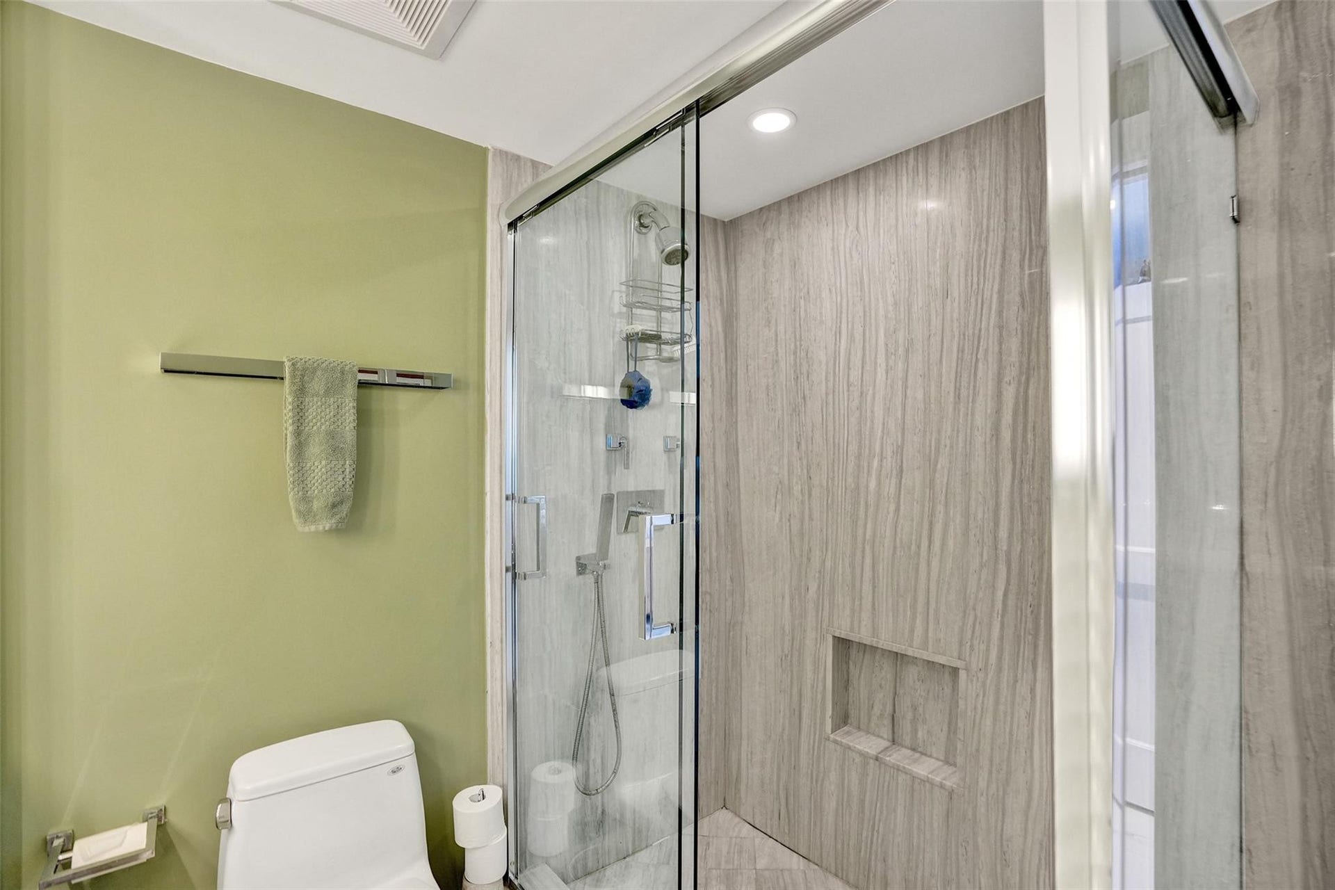4300 N Ocean Boulevard, #10m, Fort Lauderdale, FL 33308 4300 N Ocean Boulevard, #10m, Fort Lauderdale, FL 33308