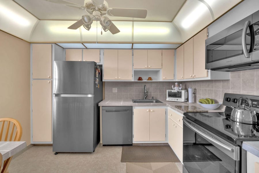 Property photo for 605 Oaks Drive, #907, Pompano Beach, FL