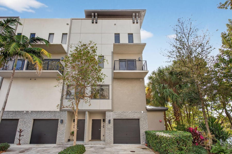 Property photo for 196 SE 4th Terrace, #K-1, Pompano Beach, FL