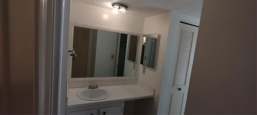 9340 Lagoon Place, #302, Davie, Davie, FL 33324 Photo 8