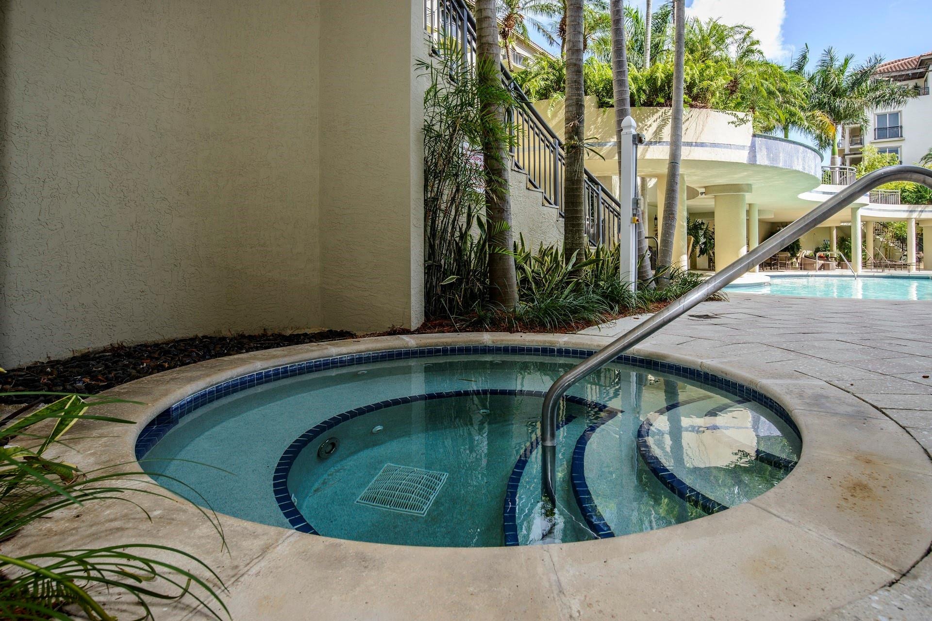 2633 NE 14th Avenue, #112, Wilton Manors, FL 33334 Photo 27