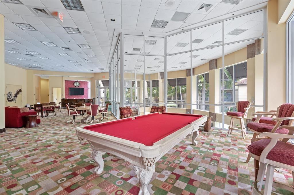 2633 NE 14th Avenue, #112, Wilton Manors, FL 33334 Clubhouse