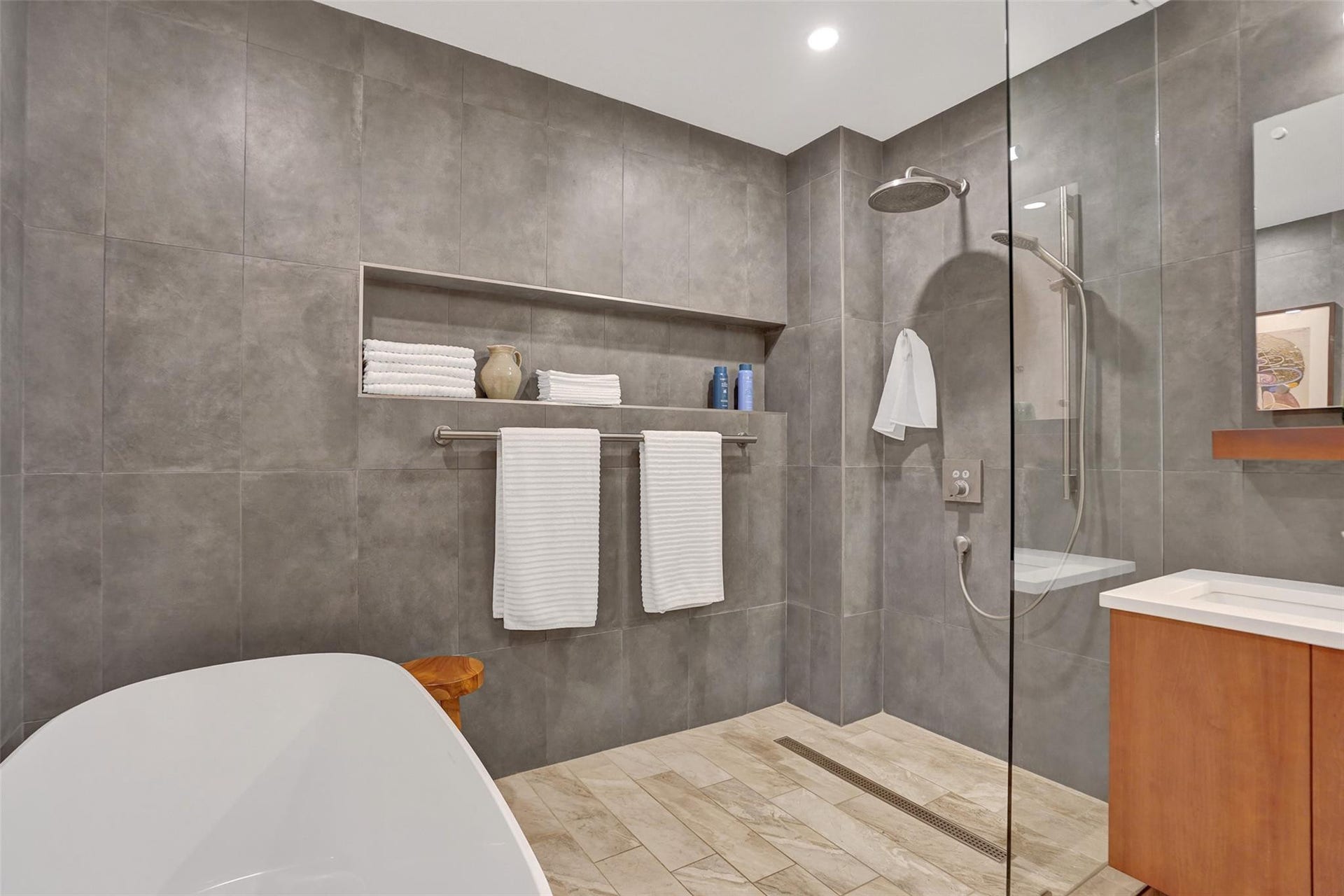2631 NE 14th Avenue, #404, Wilton Manors, FL 33334