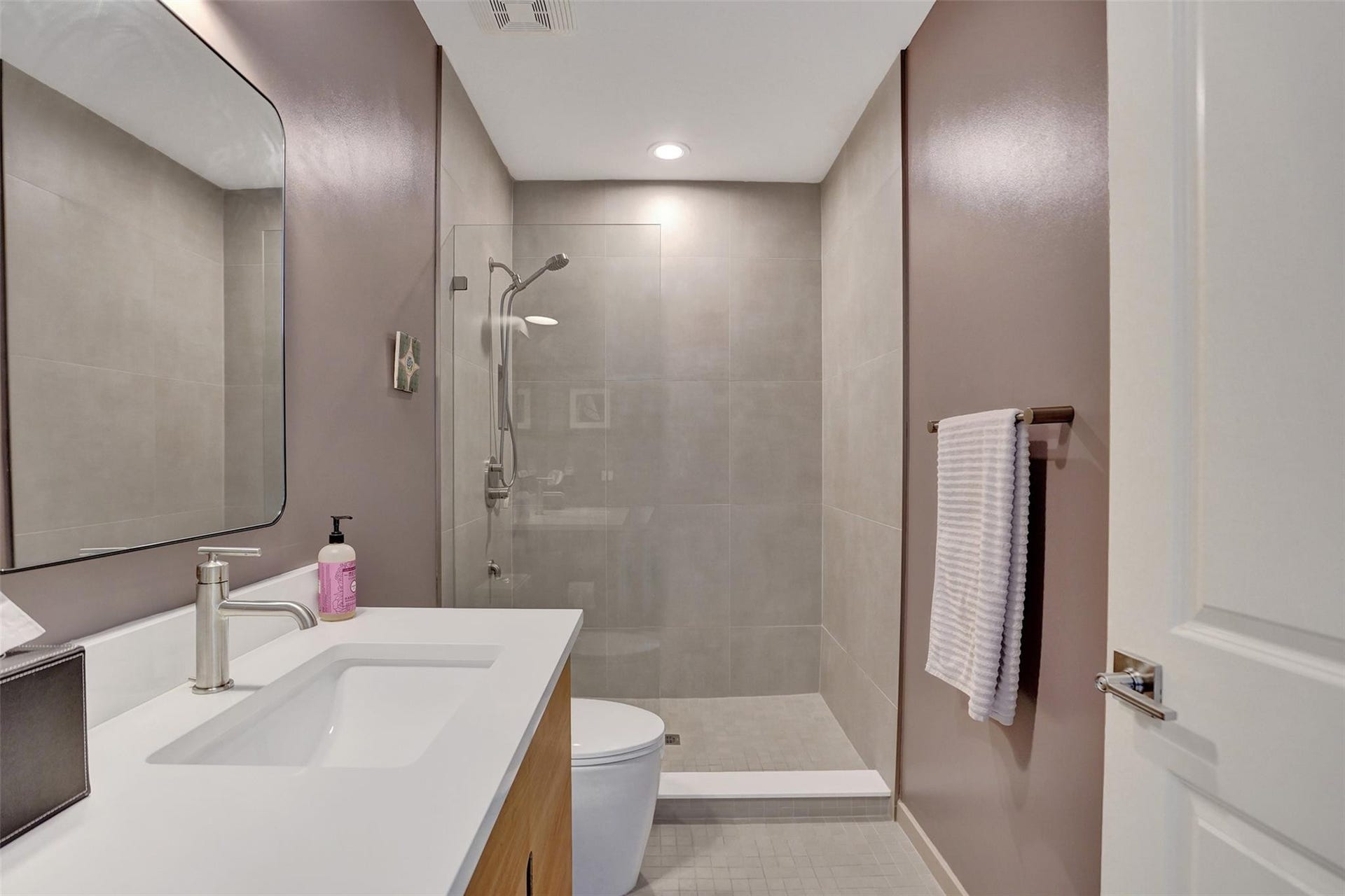 2631 NE 14th Avenue, #404, Wilton Manors, FL 33334