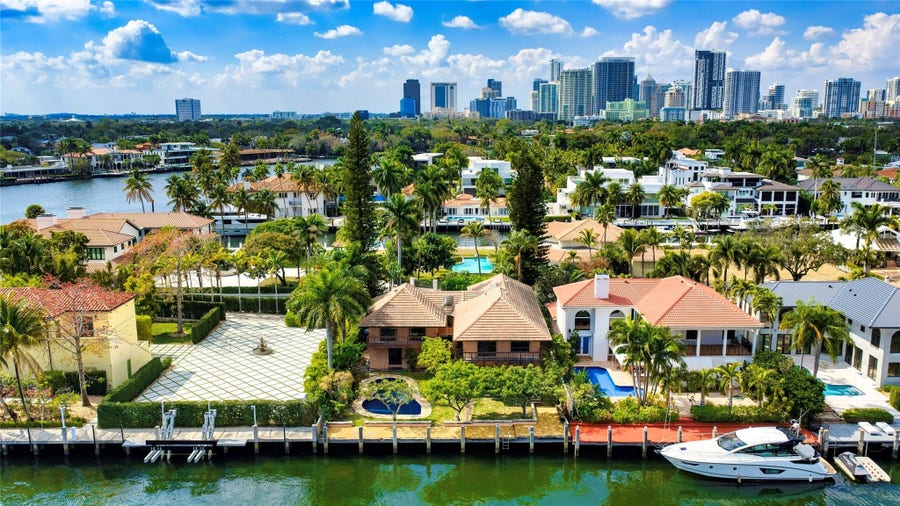 Property photo for 516 Bontona Avenue, Fort Lauderdale, FL