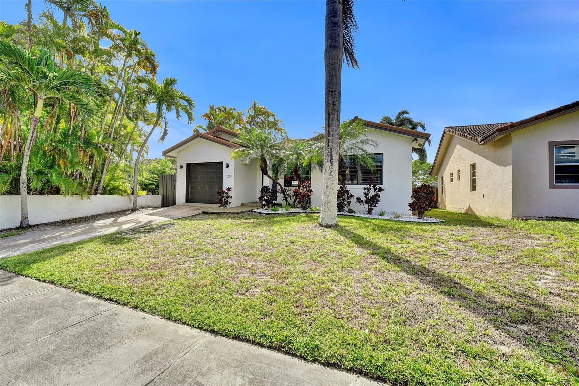 210 SE Park Street, Dania Beach, FL 33004 Photo 8