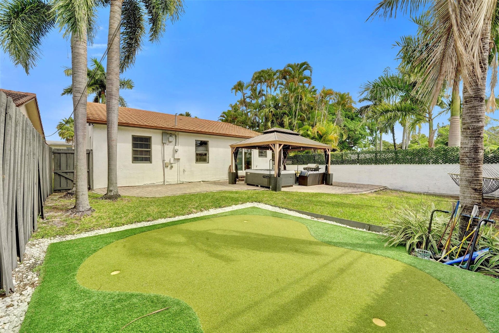 210 SE Park Street, Dania Beach, FL 33004 Photo 9