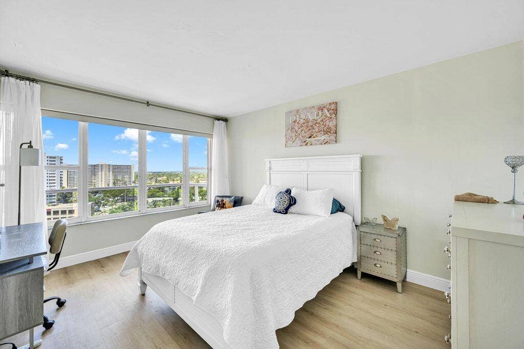 Spacious Bedroom with Amazing Views