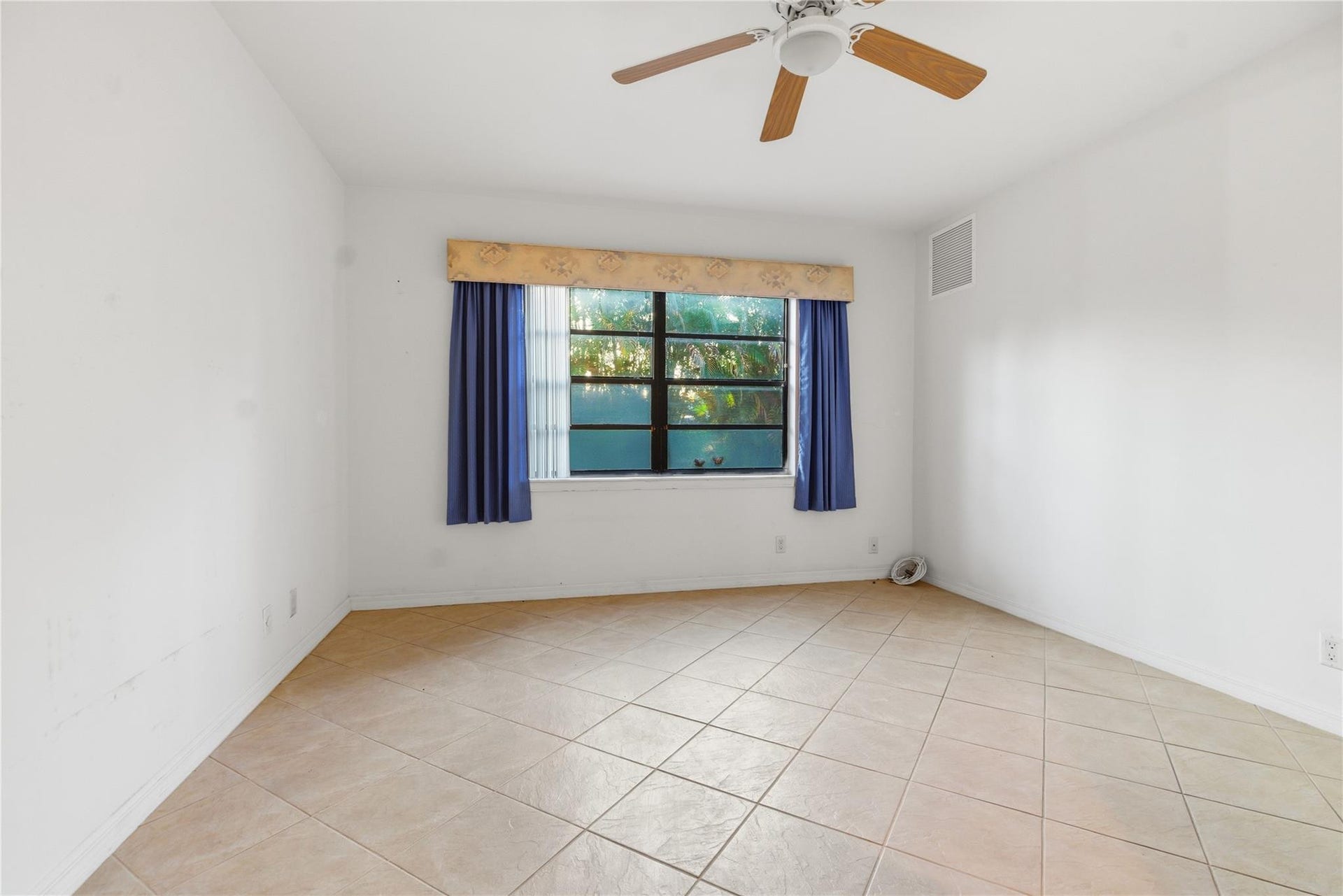 140 S Cypress Road, #113, Pompano Beach, FL 33060 Photo 5