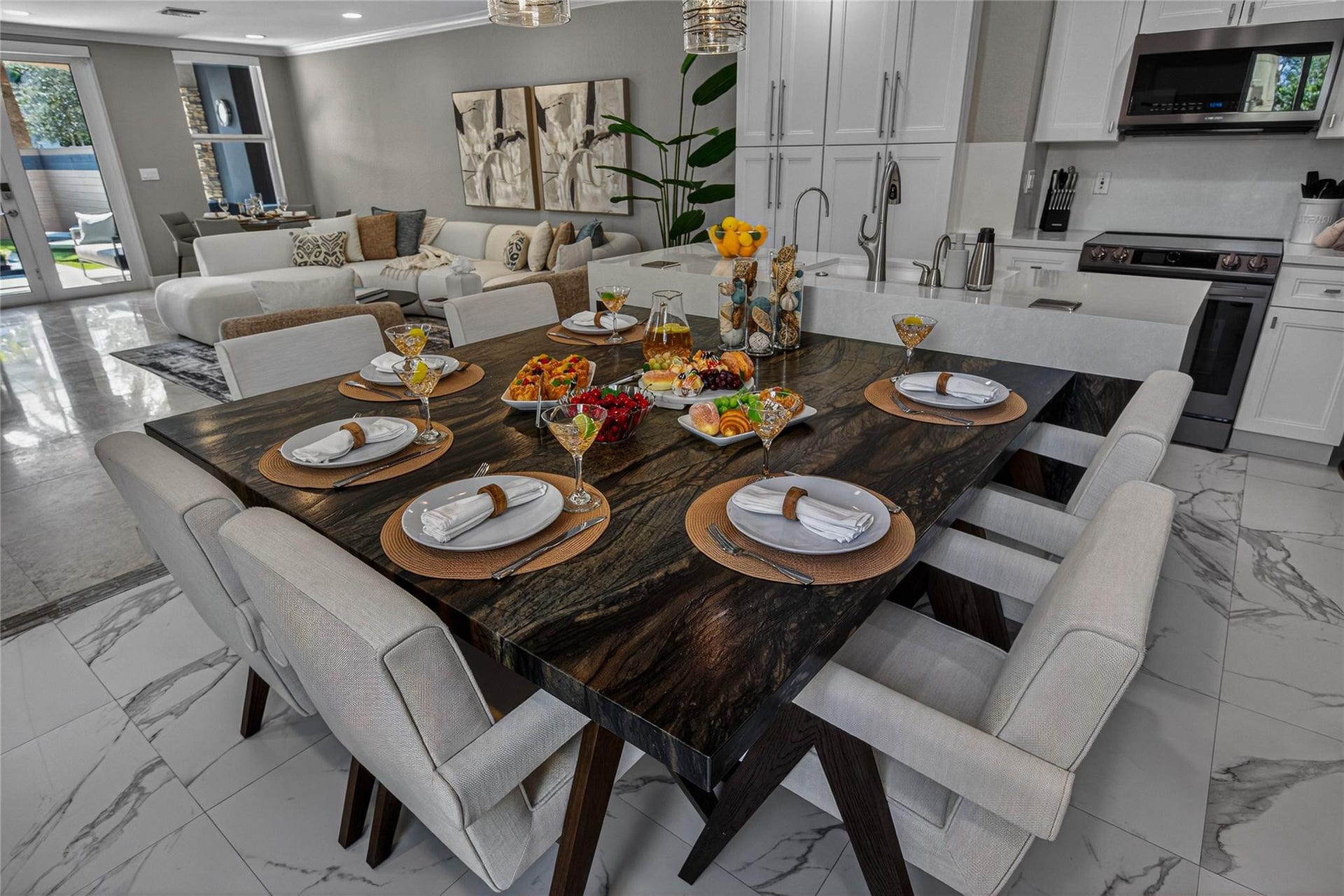 1215 NE 1st Street, Fort Lauderdale, Fort Lauderdale, FL 33301 Open layout kitchen with dining for 6 & separate dining for 4-6. Total 12