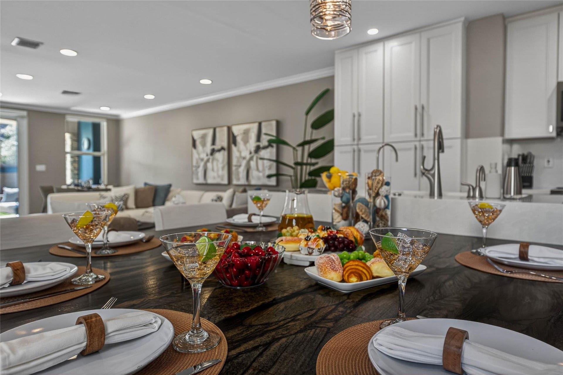 1215 NE 1st Street, Fort Lauderdale, Fort Lauderdale, FL 33301 Open layout kitchen with dining for 6 & separate dining for 4-6. Total 12