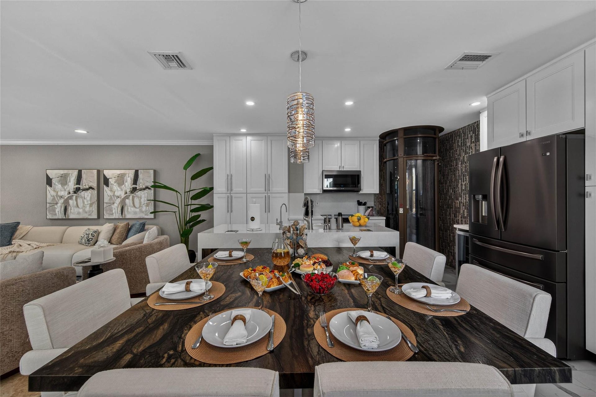 1215 NE 1st Street, Fort Lauderdale, Fort Lauderdale, FL 33301 Open layout kitchen with dining for 6 & separate dining for 4-6. Total 12