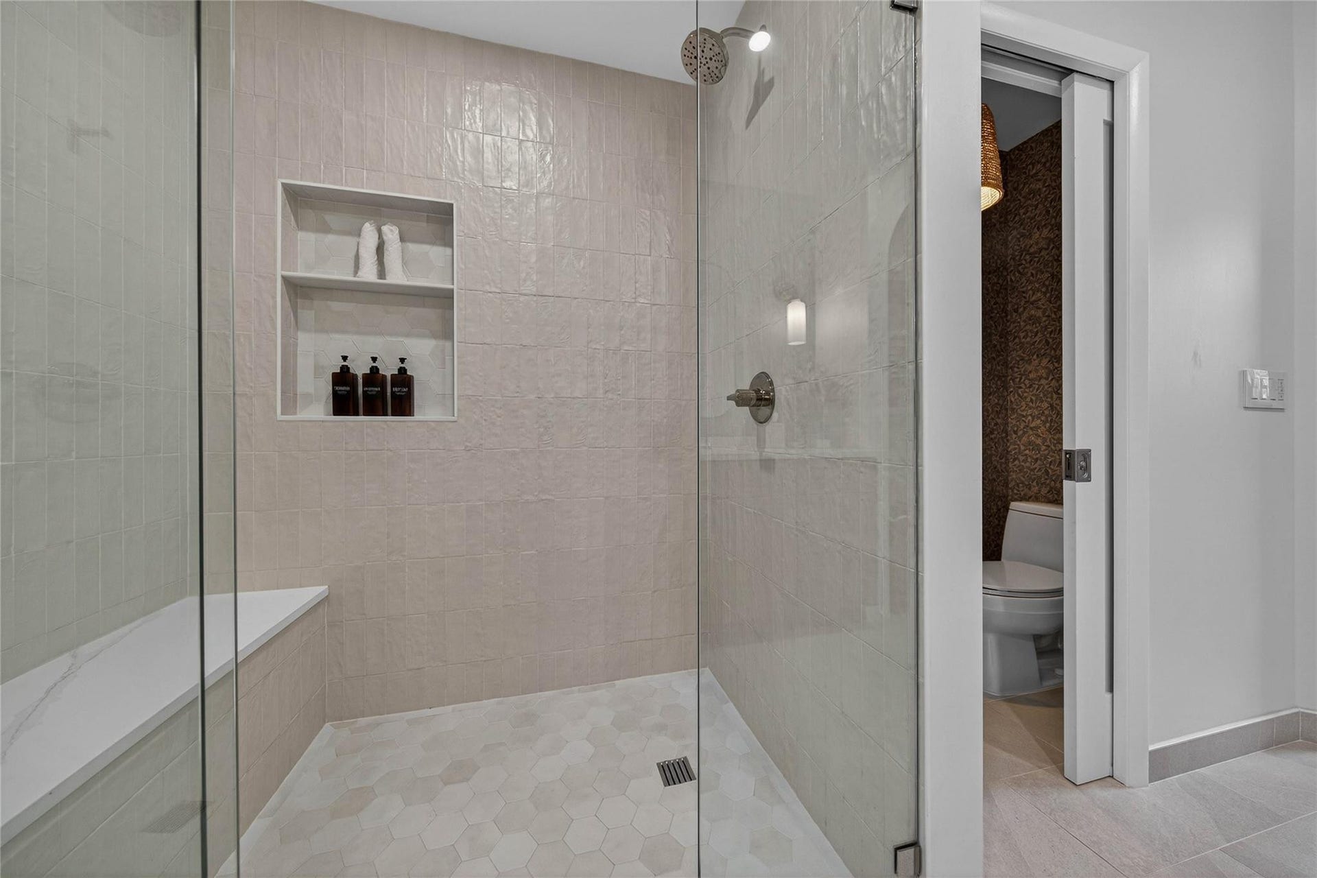 1215 NE 1st Street, Fort Lauderdale, Fort Lauderdale, FL 33301 Primary Bathroom with Double Sink & Shower