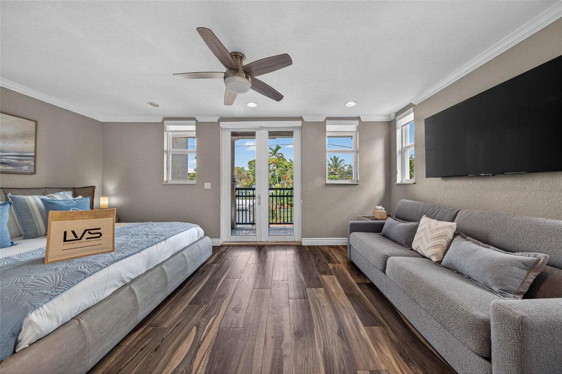 1215 NE 1st Street, Fort Lauderdale, Fort Lauderdale, FL 33301 Bedroom #2 King Bed & Queen Sleeper Sofa