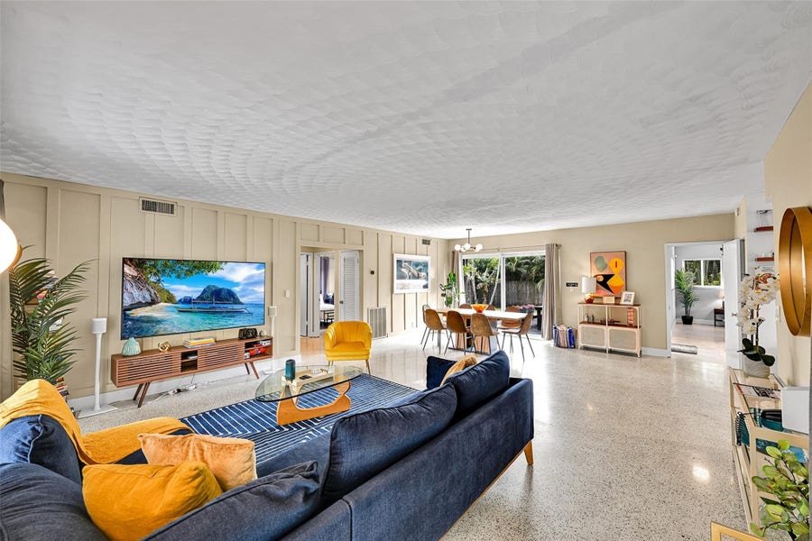 Property photo for 818 NE 18th Street, Fort Lauderdale, FL