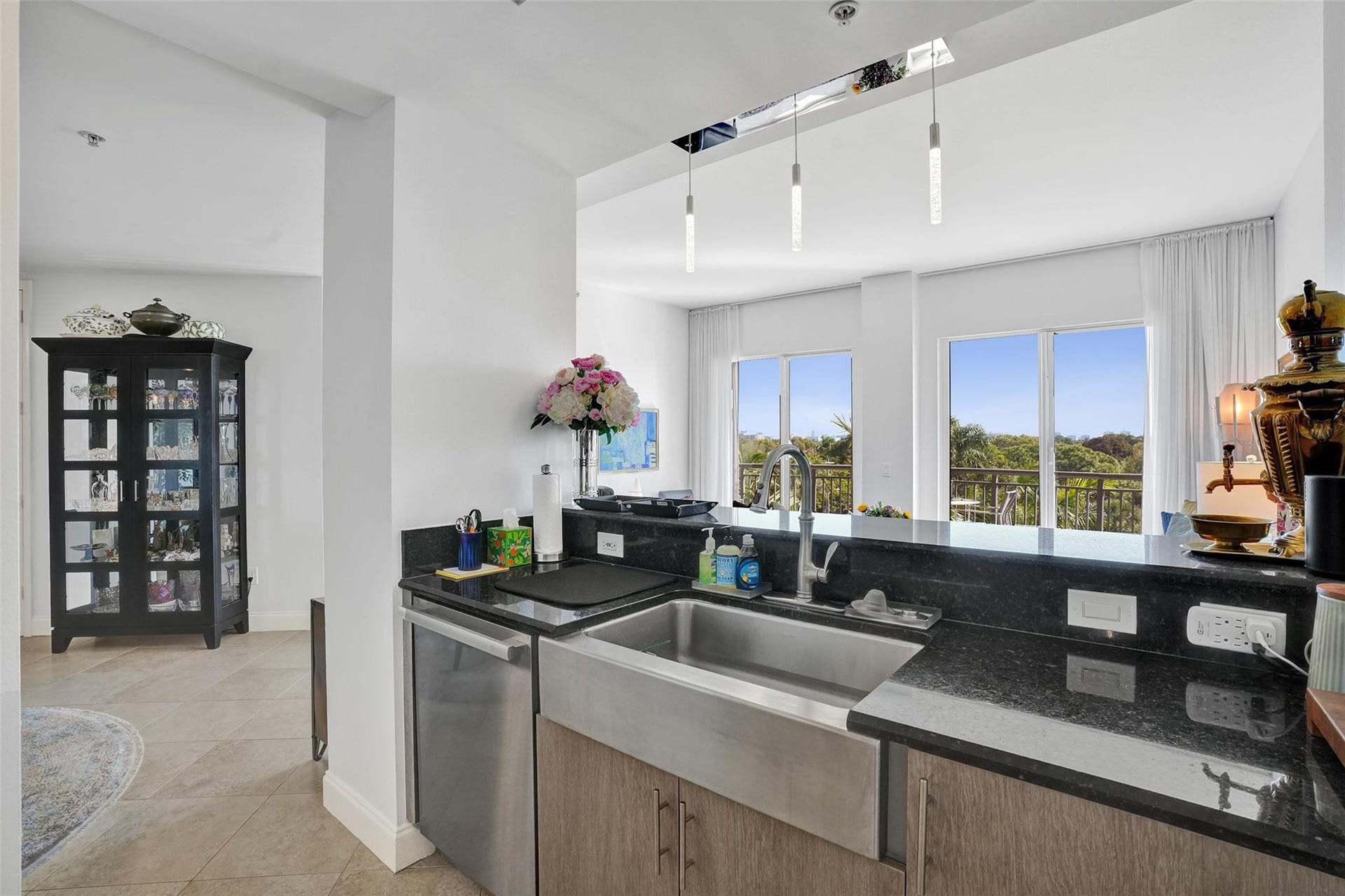 2601 NE 14th Avenue, #401, Wilton Manors, FL 33334 Photo 4