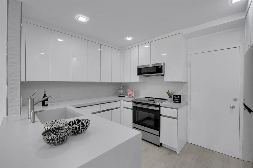 3550 Galt Ocean Drive, #208, Fort Lauderdale, FL 33308 Photo 8