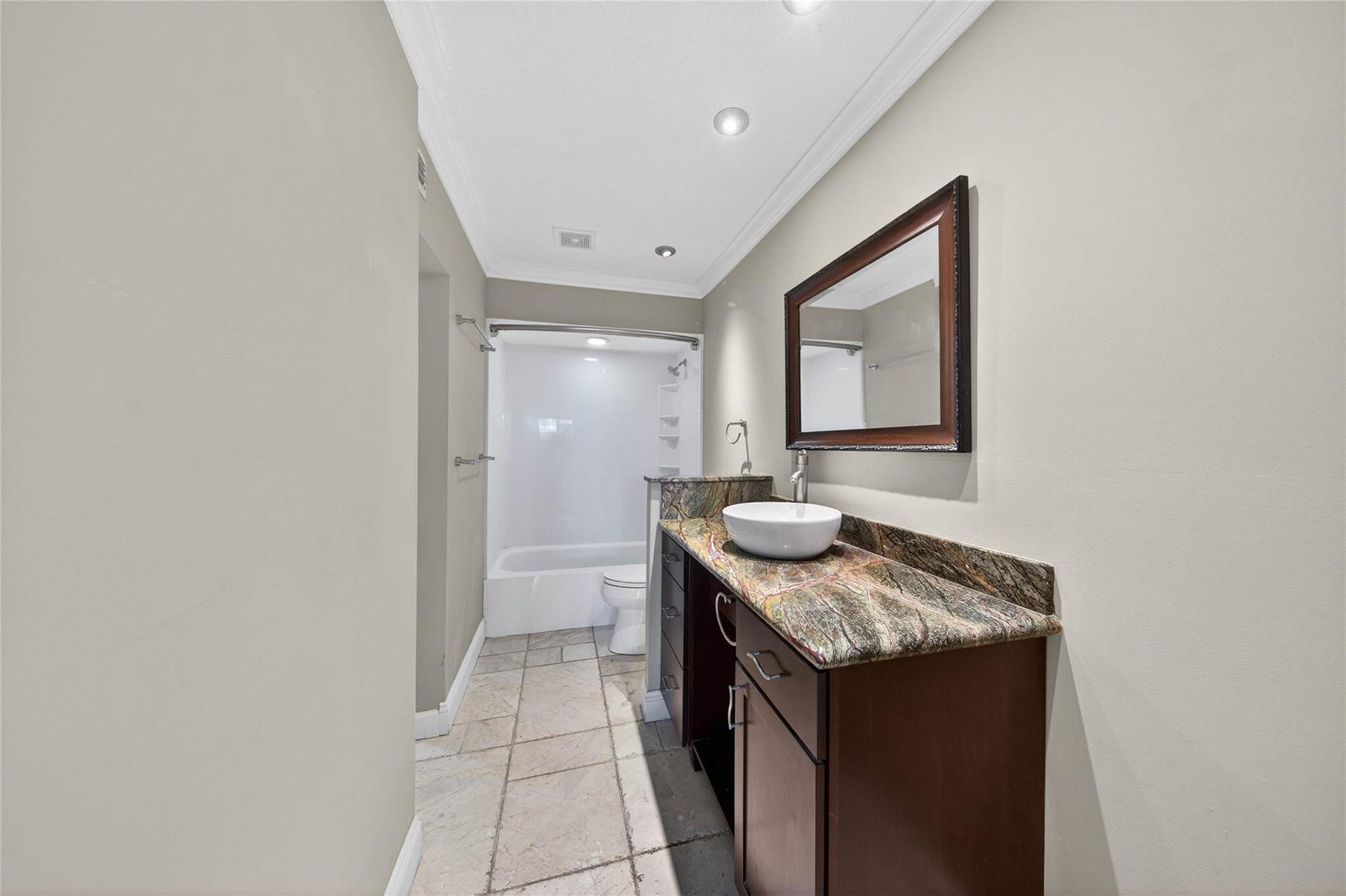 3004 NE 5th Terrace, #305-C, Wilton Manors, FL 33334 Photo 22