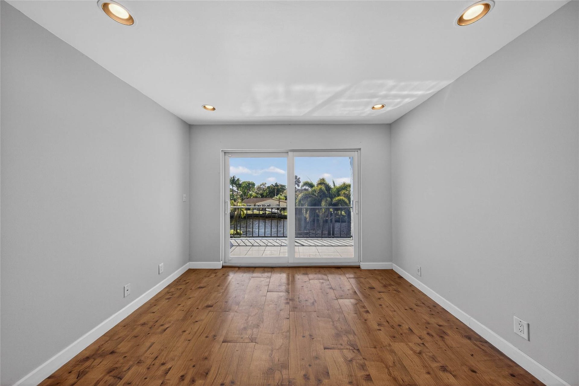 3004 NE 5th Terrace, #305-C, Wilton Manors, FL 33334 Photo 25