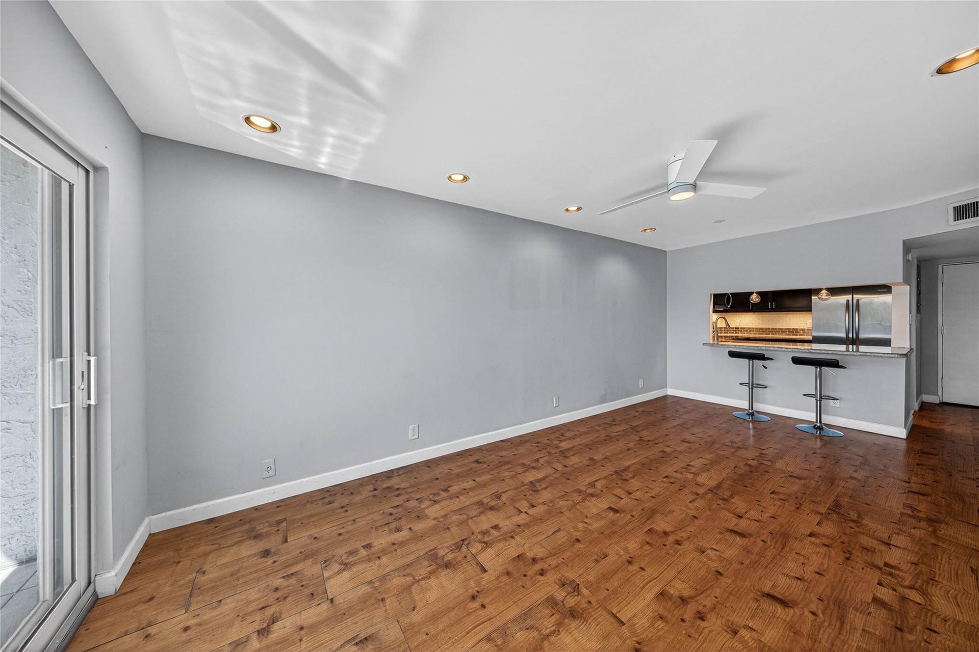 3004 NE 5th Terrace, #305-C, Wilton Manors, FL 33334 Photo 8