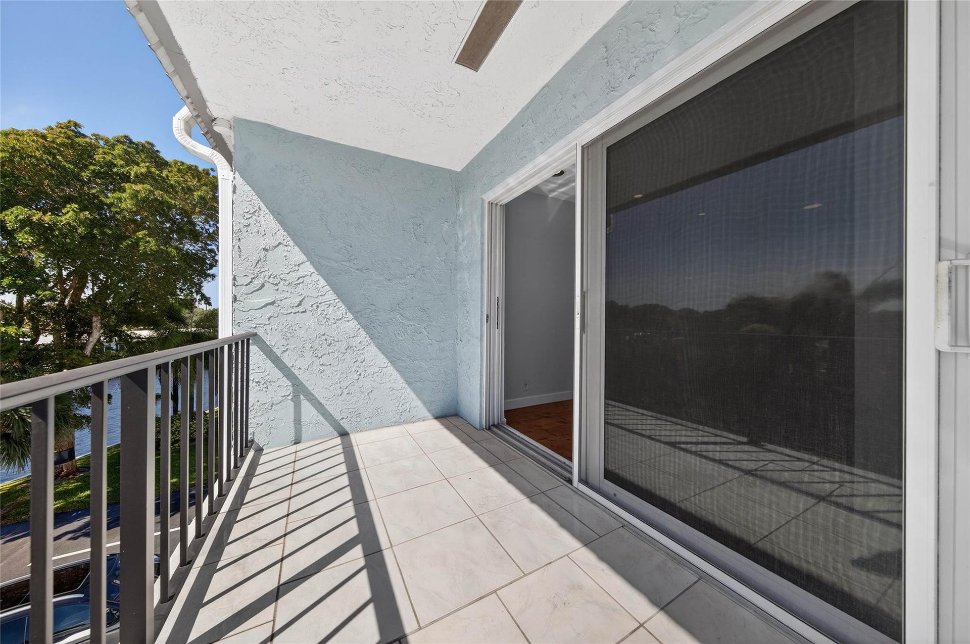 3004 NE 5th Terrace, #305-C, Wilton Manors, FL 33334 Photo 3