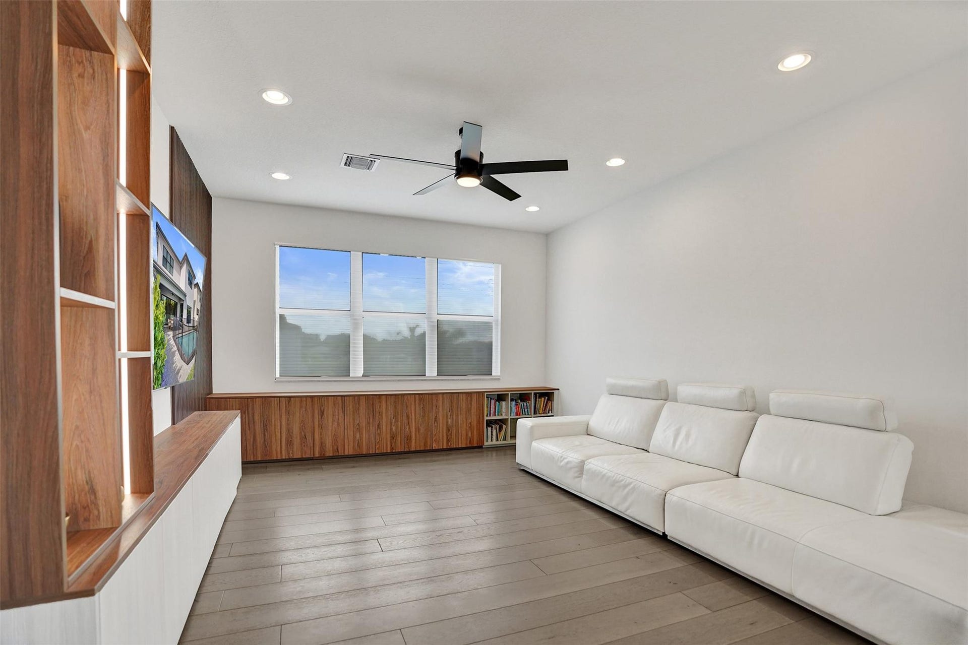 20044 Hirono Lane, Boca Raton, FL 33434 20044 Hirono Lane, Boca Raton, FL 33434