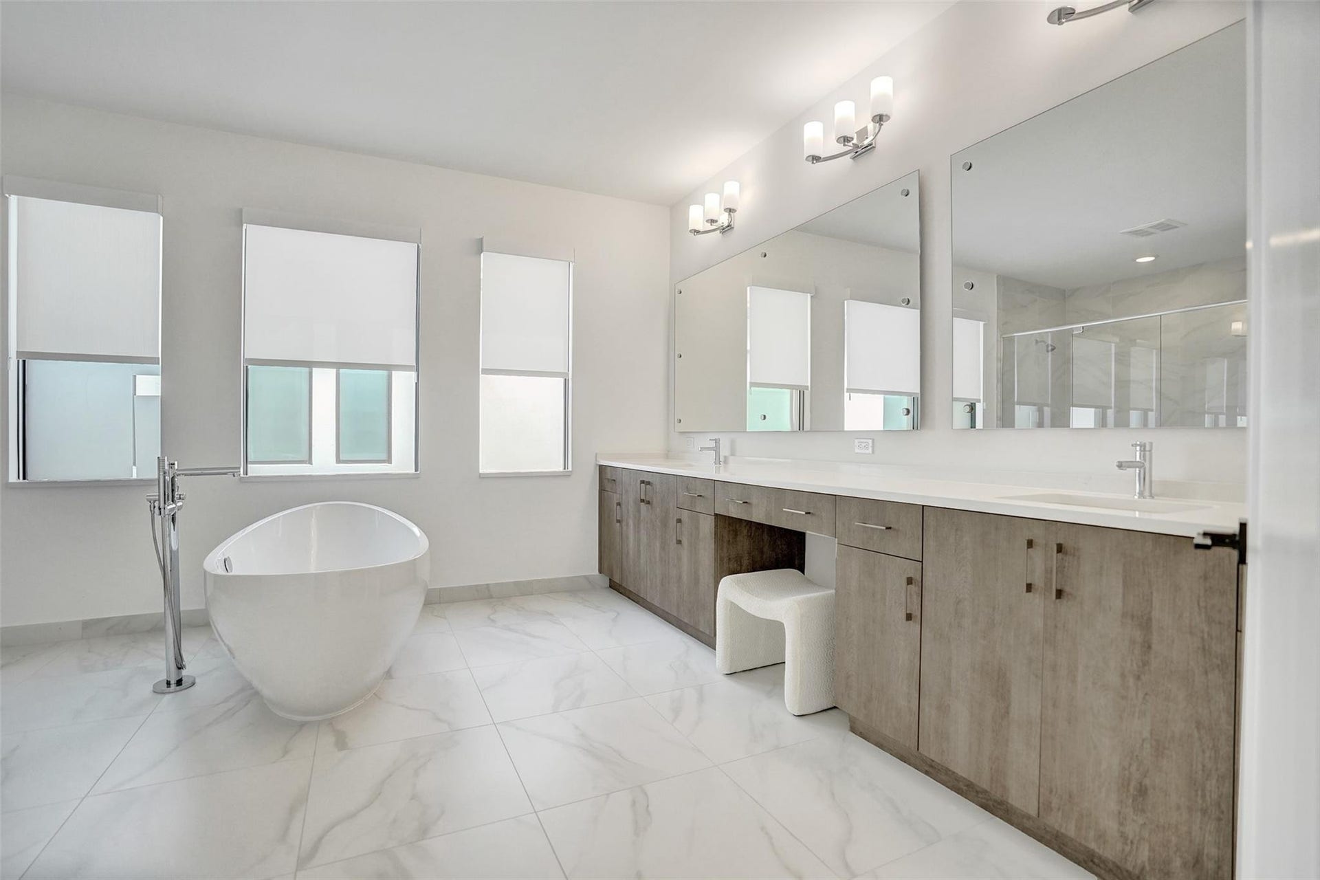 20044 Hirono Lane, Boca Raton, FL 33434 20044 Hirono Lane, Boca Raton, FL 33434