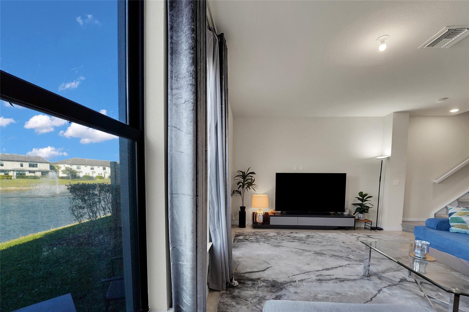 2293 S Appleton Circle, Oakland Park, FL 33309 2293 S Appleton Circle, Oakland Park, FL 33309