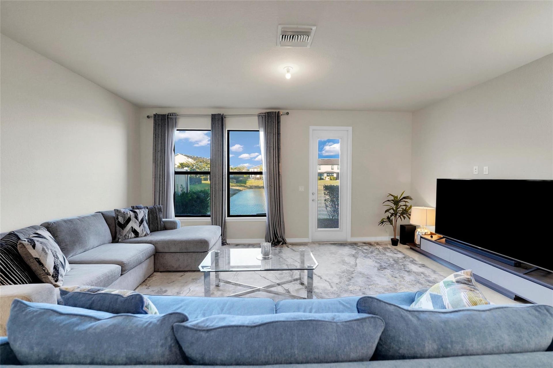 2293 S Appleton Circle, Oakland Park, FL 33309 2293 S Appleton Circle, Oakland Park, FL 33309