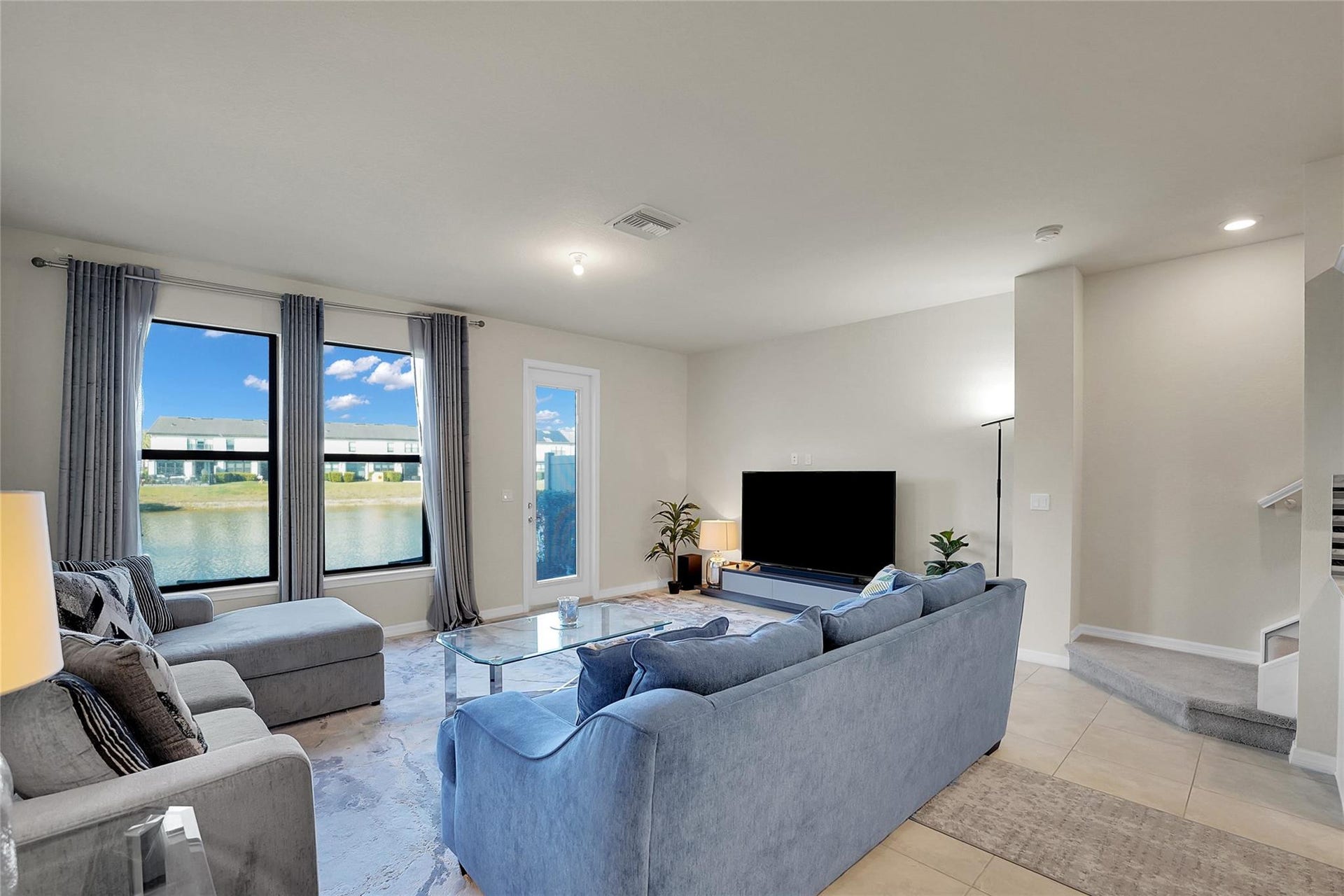 2293 S Appleton Circle, Oakland Park, FL 33309 2293 S Appleton Circle, Oakland Park, FL 33309