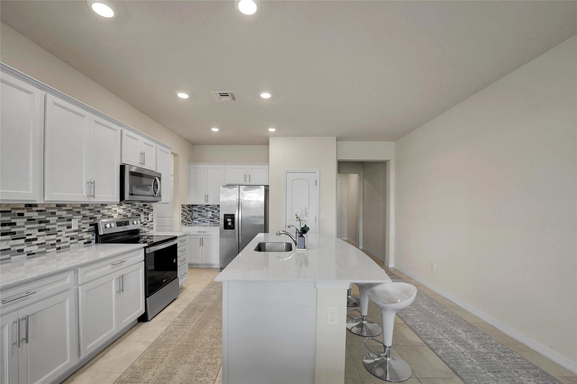 2293 S Appleton Circle, Oakland Park, FL 33309 2293 S Appleton Circle, Oakland Park, FL 33309