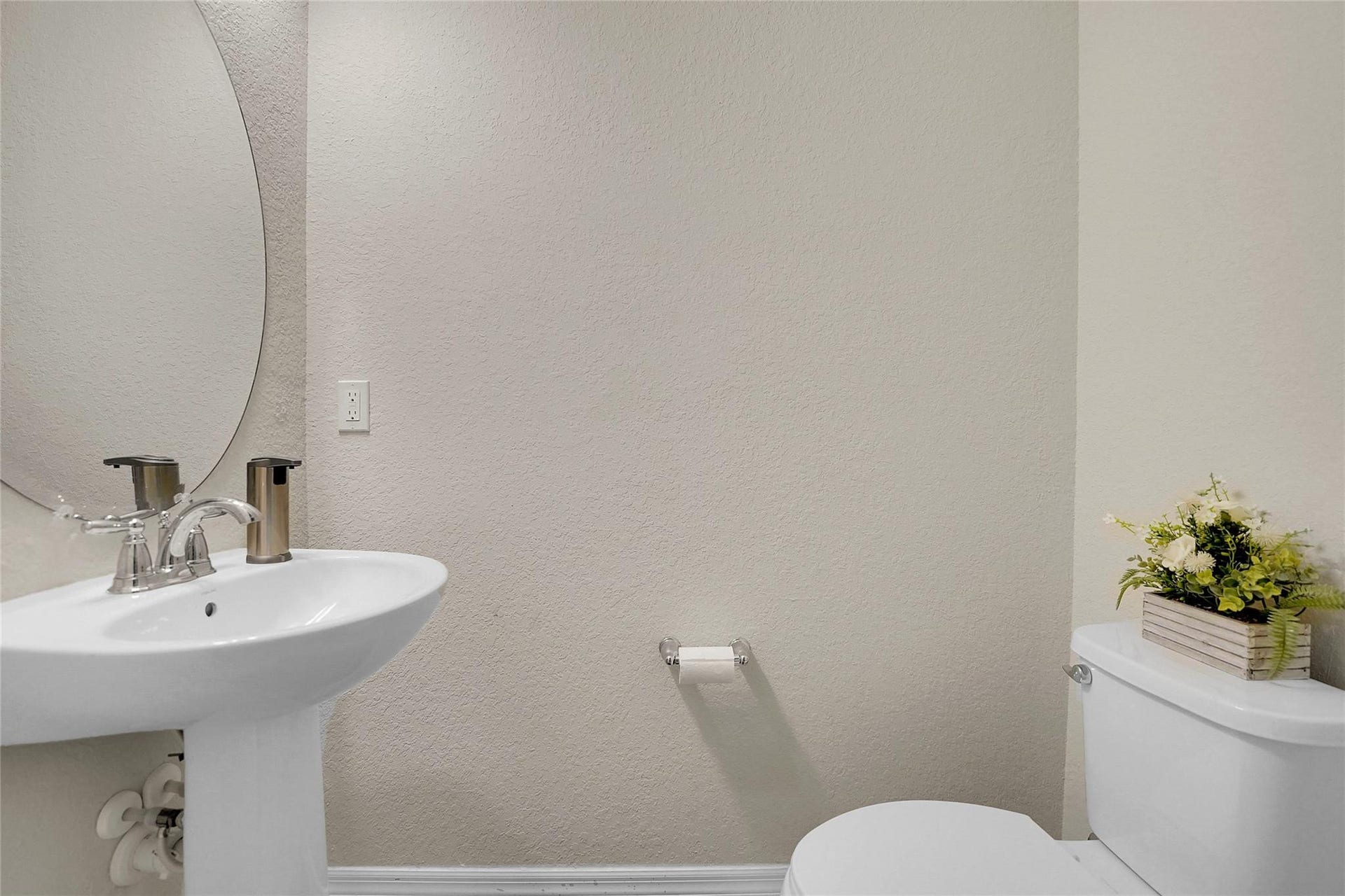 2293 S Appleton Circle, Oakland Park, FL 33309 2293 S Appleton Circle, Oakland Park, FL 33309