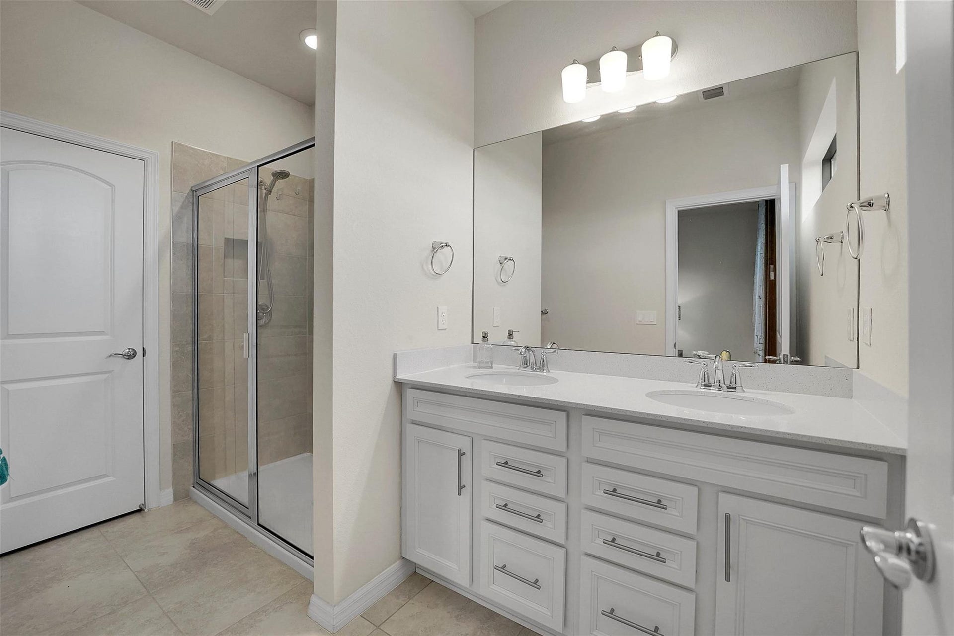 2293 S Appleton Circle, Oakland Park, FL 33309 2293 S Appleton Circle, Oakland Park, FL 33309
