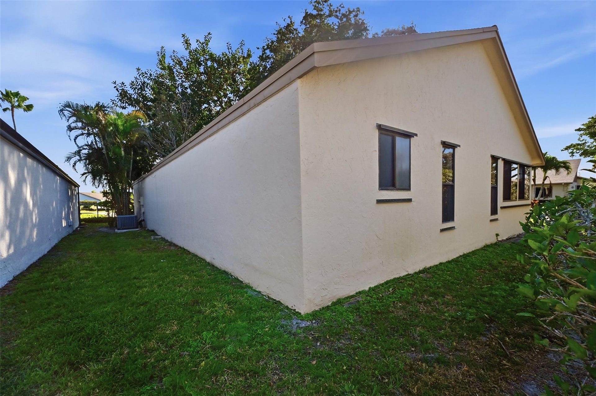 2495 NW 14th Street, Delray Beach, FL 33445 2495 NW 14th Street, Delray Beach, FL 33445