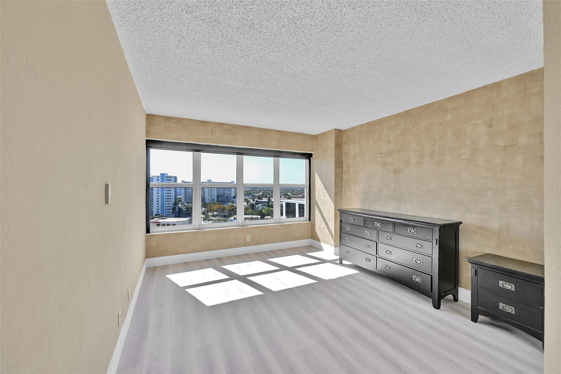 3700 Galt Ocean Drive, #1215, Fort Lauderdale, FL 33308 Bedroom 3