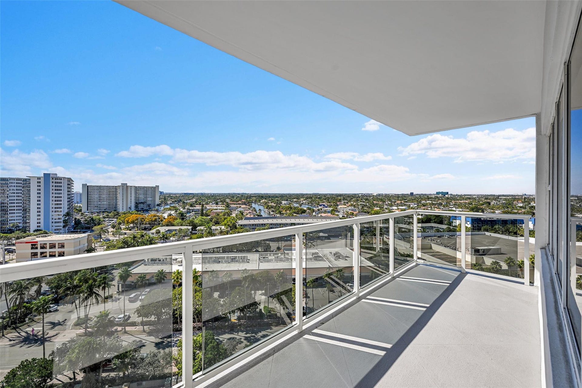 3700 Galt Ocean Drive, #1215, Fort Lauderdale, FL 33308 Looking North