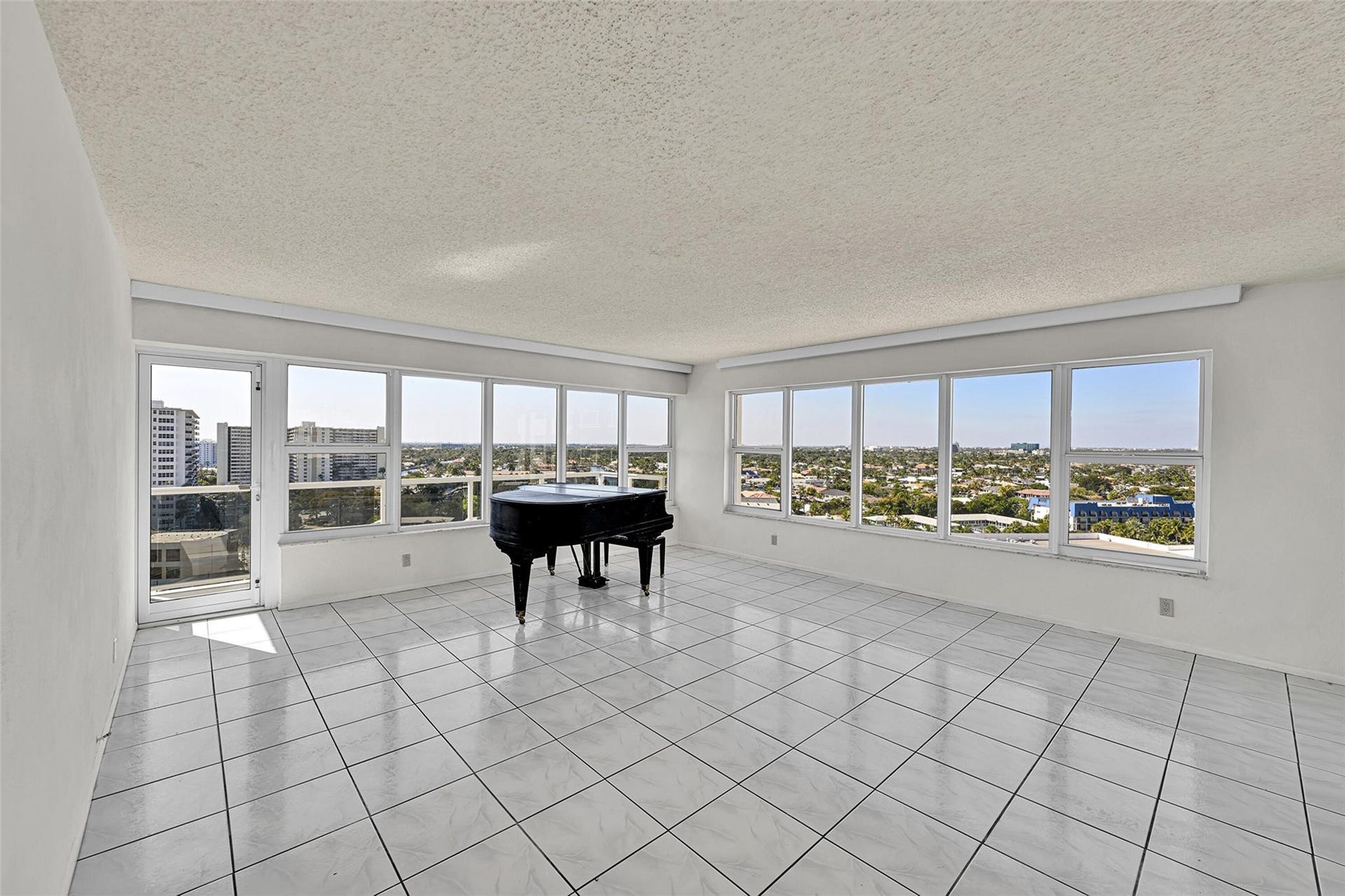3700 Galt Ocean Drive, #1215, Fort Lauderdale, FL 33308 Spectacular Corner View
