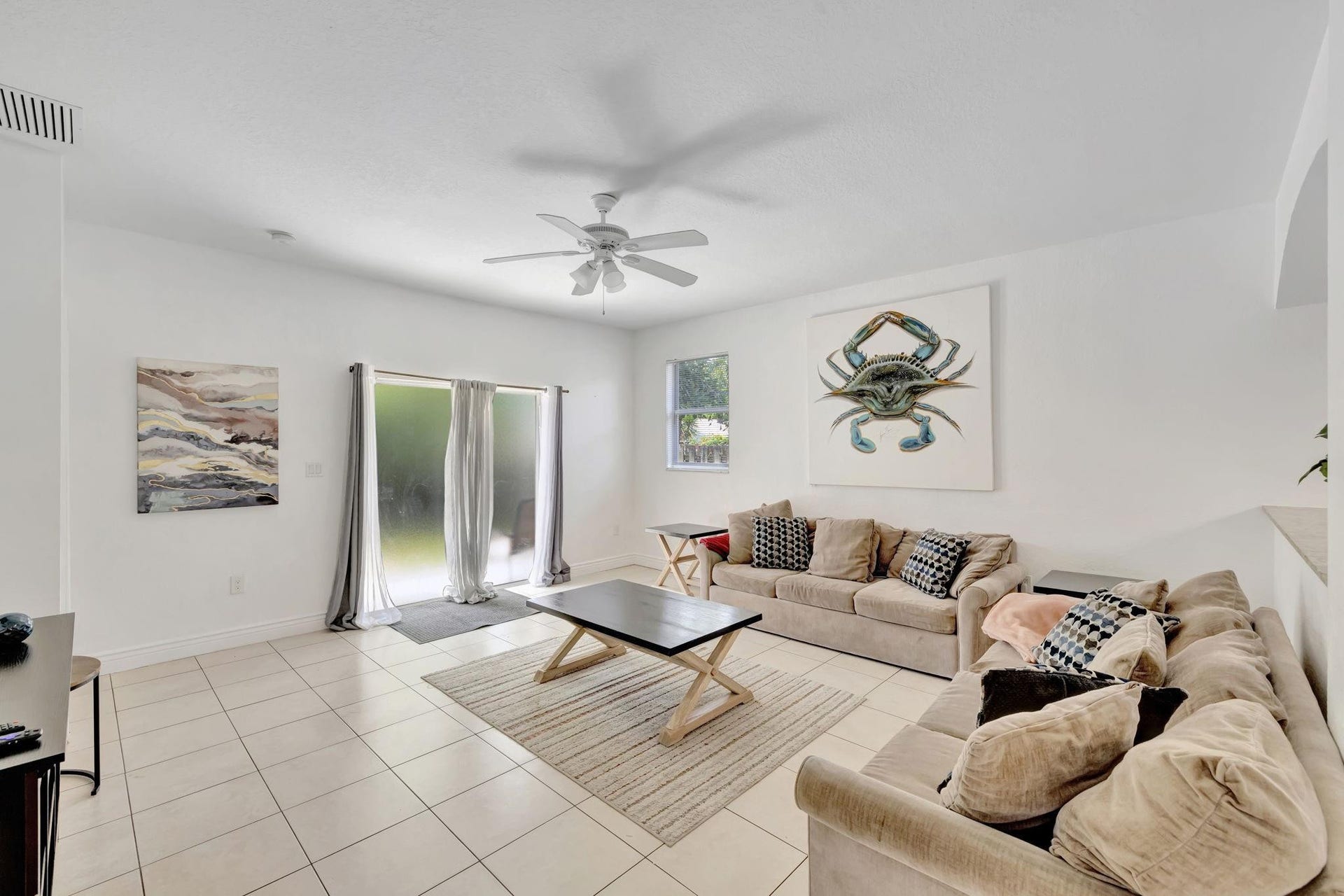 1816 SW 21st Street, Fort Lauderdale, FL 33315 Living Room
