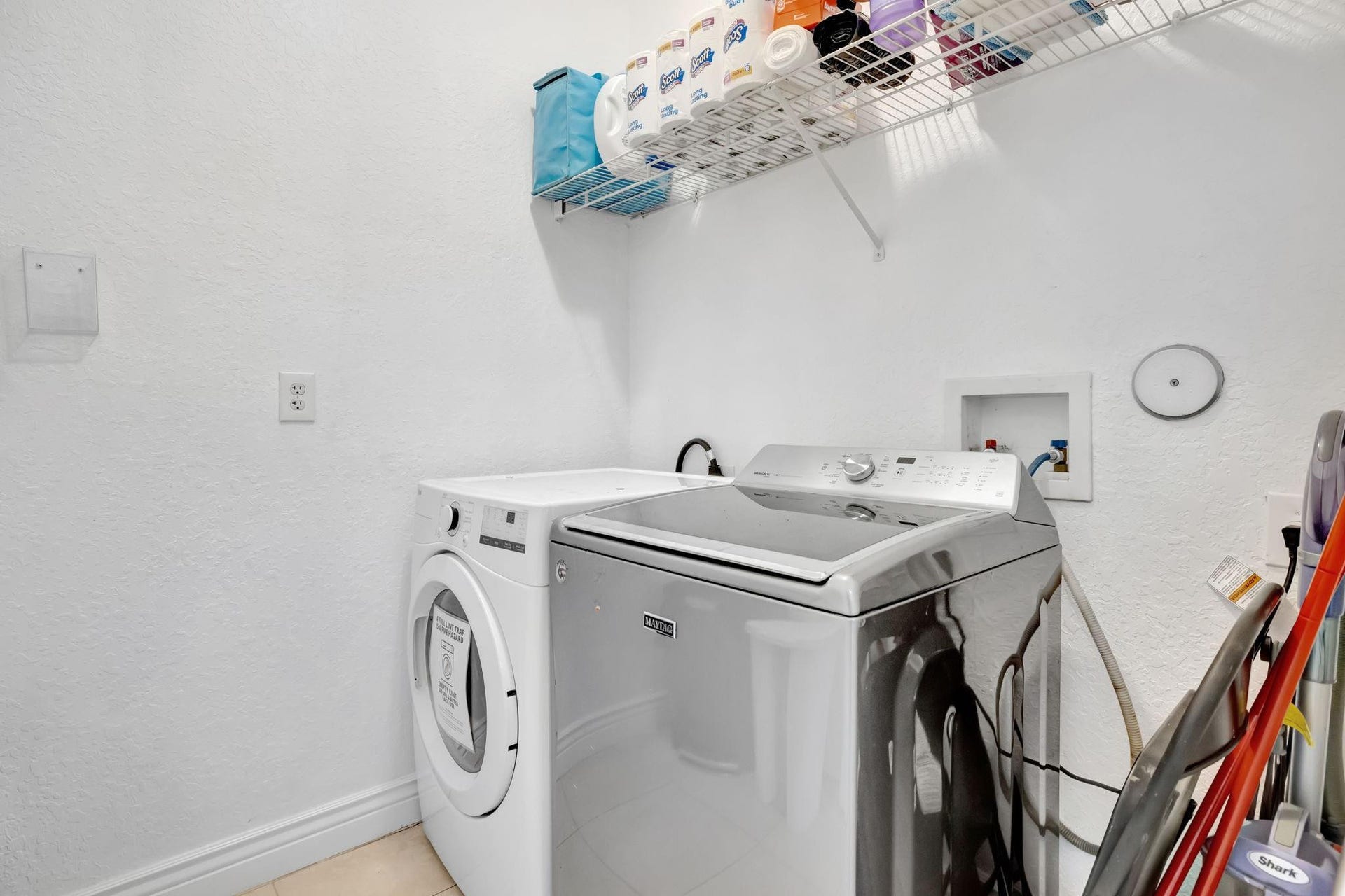 1816 SW 21st Street, Fort Lauderdale, FL 33315 Washer