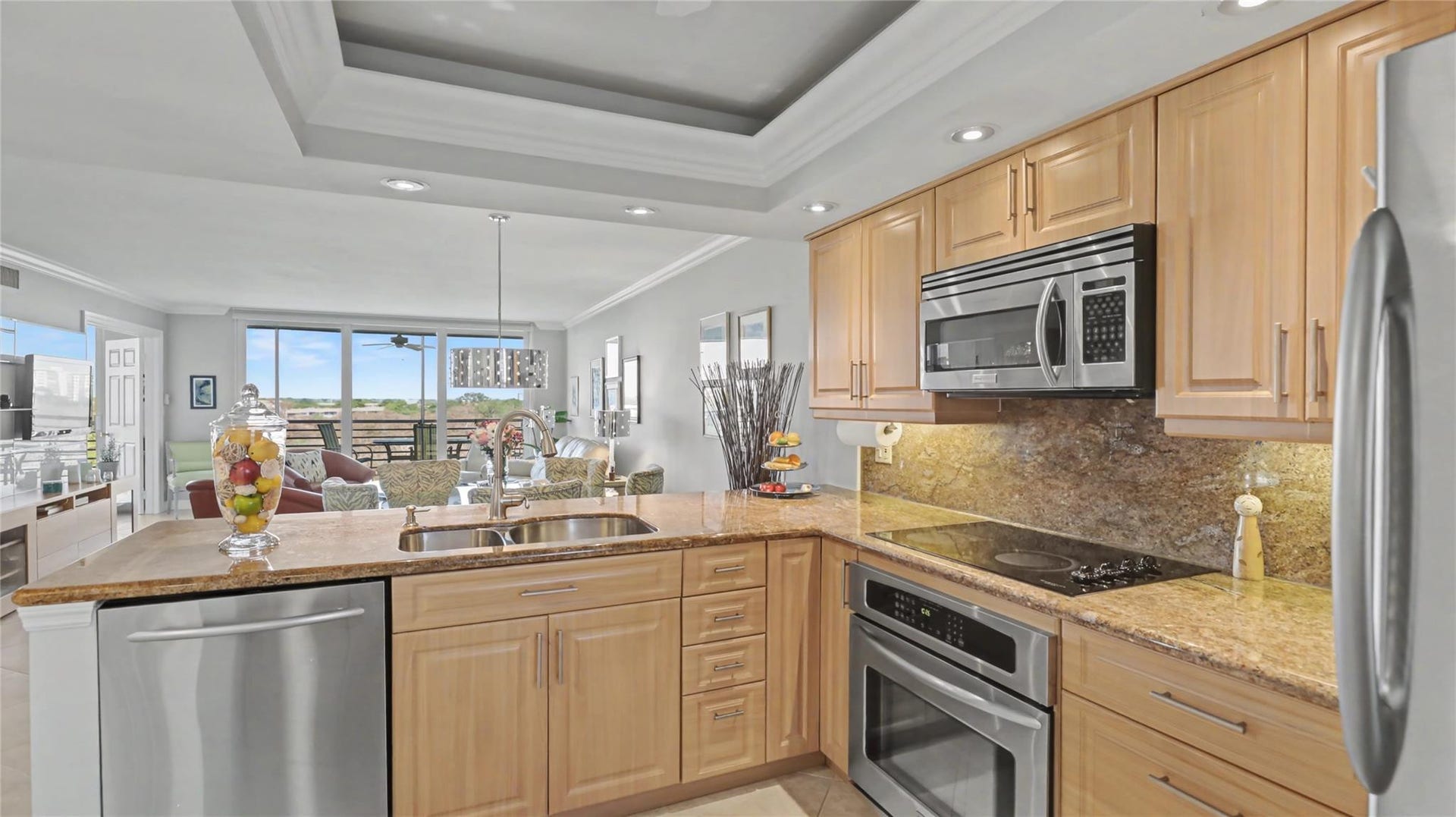 625 Oaks Drive, #808, Pompano Beach, FL 33069 Photo 7