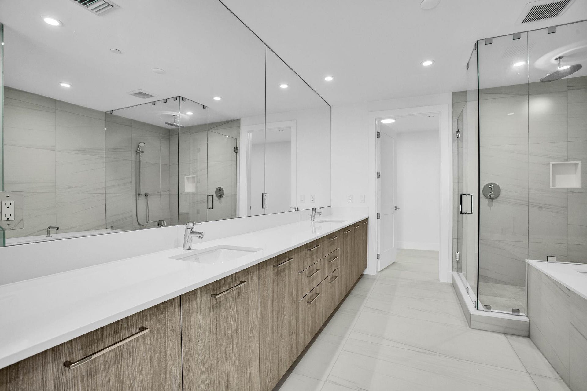 Owners Suite Bath with Dual Vanity