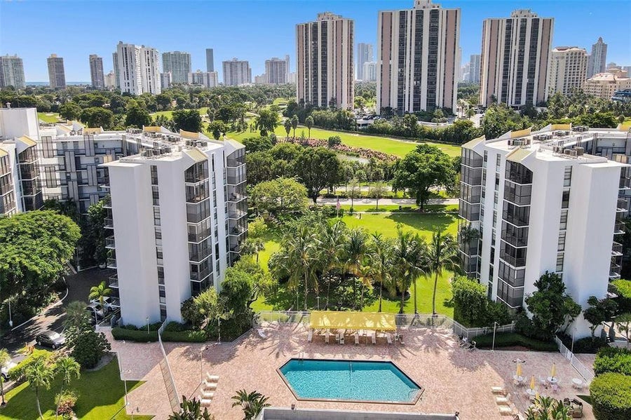 Property photo for 20500 W Country Club Drive, #416, Aventura, FL